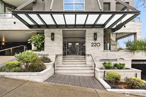$849,500 | 220 1st Street, Unit 310, Kirkland, WA 98033