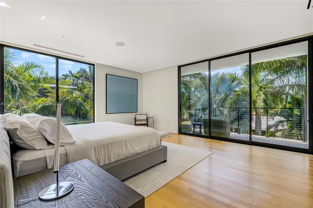 $9,875,000 | 250 Ocean Boulevard, Golden Beach, FL 33160