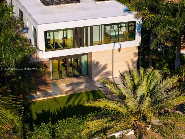 $9,875,000 | 250 Ocean Boulevard, Golden Beach, FL 33160
