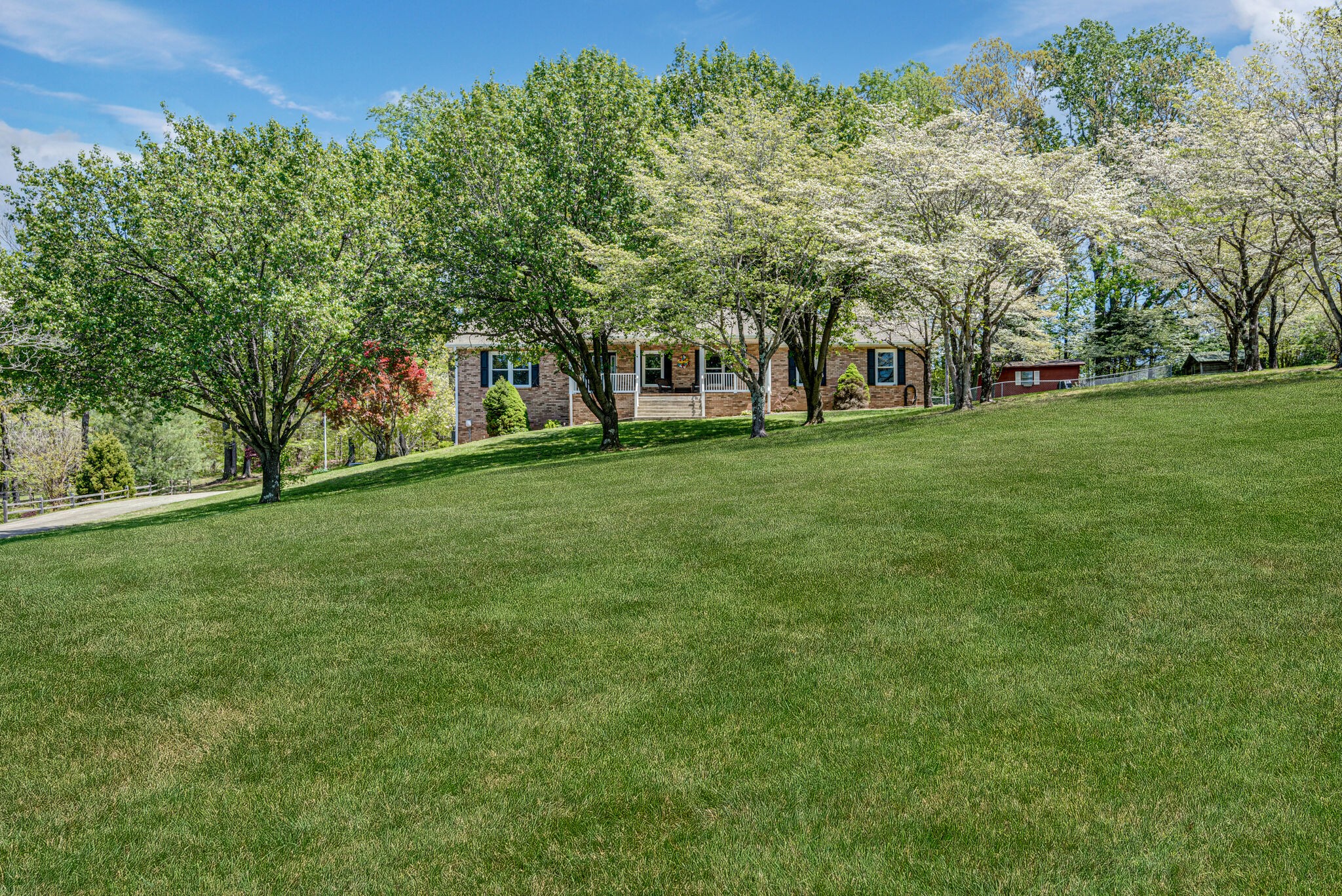 1110 Ridgecrest Drive Dickson, TN 37055 - Photo 4 of 41 Gallery Image 4