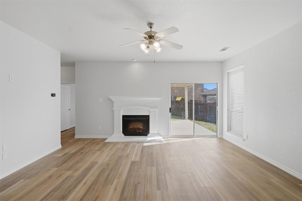 10986 Hawks Landing Road Fort Worth, TX 76052 - Photo 21 of 39