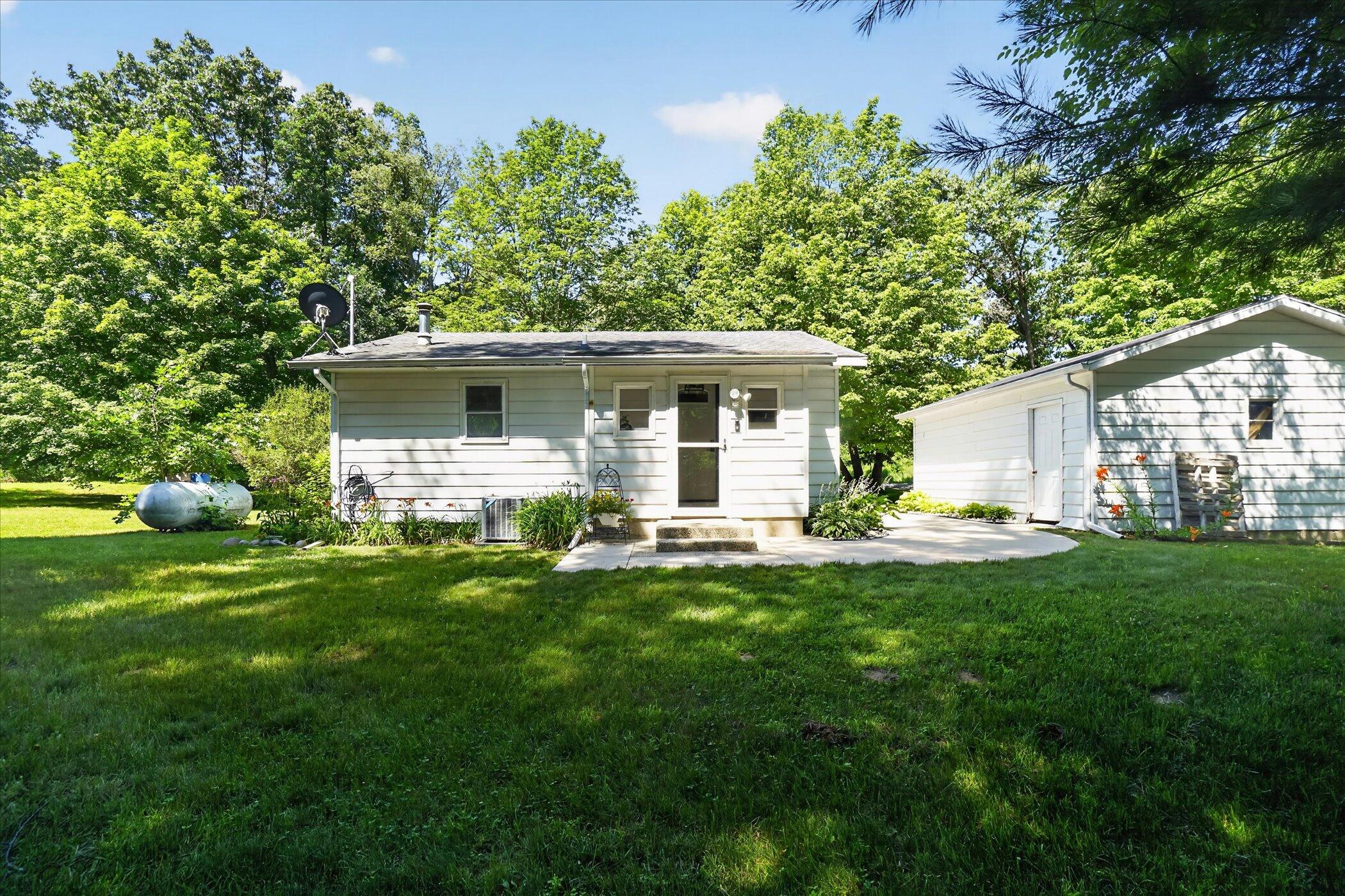 401 South Whitmore Road Hastings, MI 49058 - Photo 36 of 59 35-401-S-Whitmore-Rd-Hastings-WindowStil