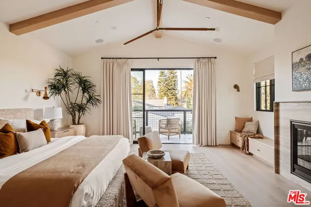 $4,995,000 | 11621 Hesby Street, Valley Village, CA 91601