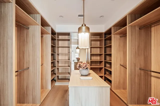 $4,995,000 | 11621 Hesby Street, Valley Village, CA 91601