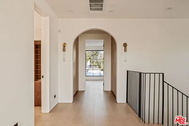 $4,995,000 | 11621 Hesby Street, Valley Village, CA 91601