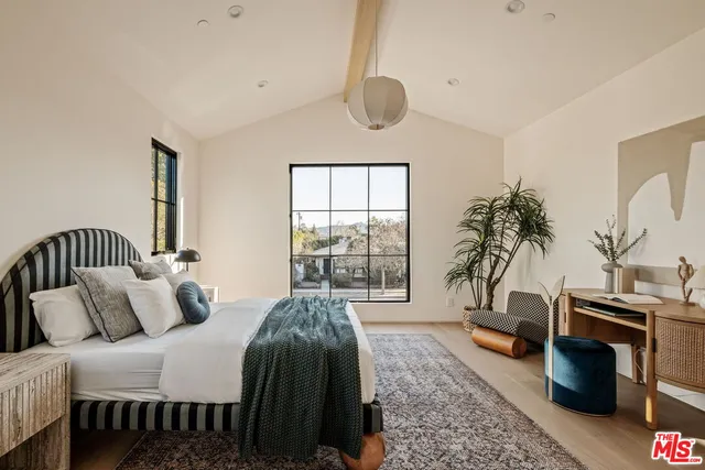 $4,995,000 | 11621 Hesby Street, Valley Village, CA 91601