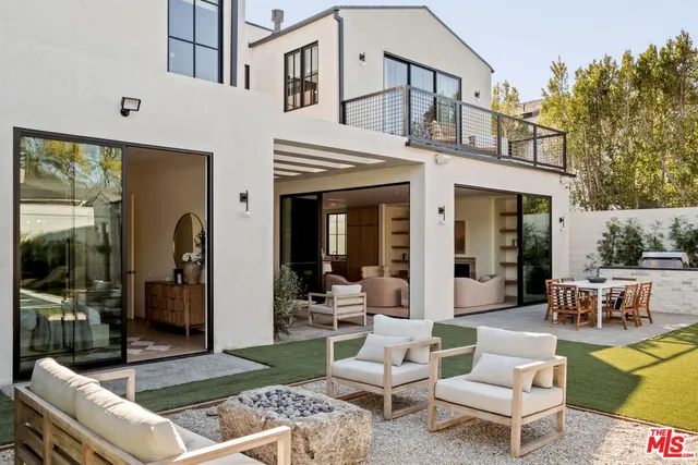 $4,995,000 | 11621 Hesby Street, Valley Village, CA 91601