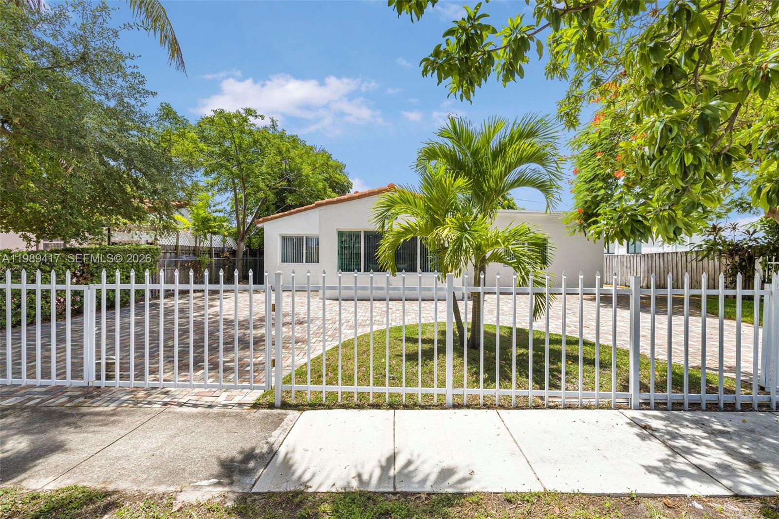 1924 Southwest 20th Street Miami, FL 33145 - Photo 2 of 68