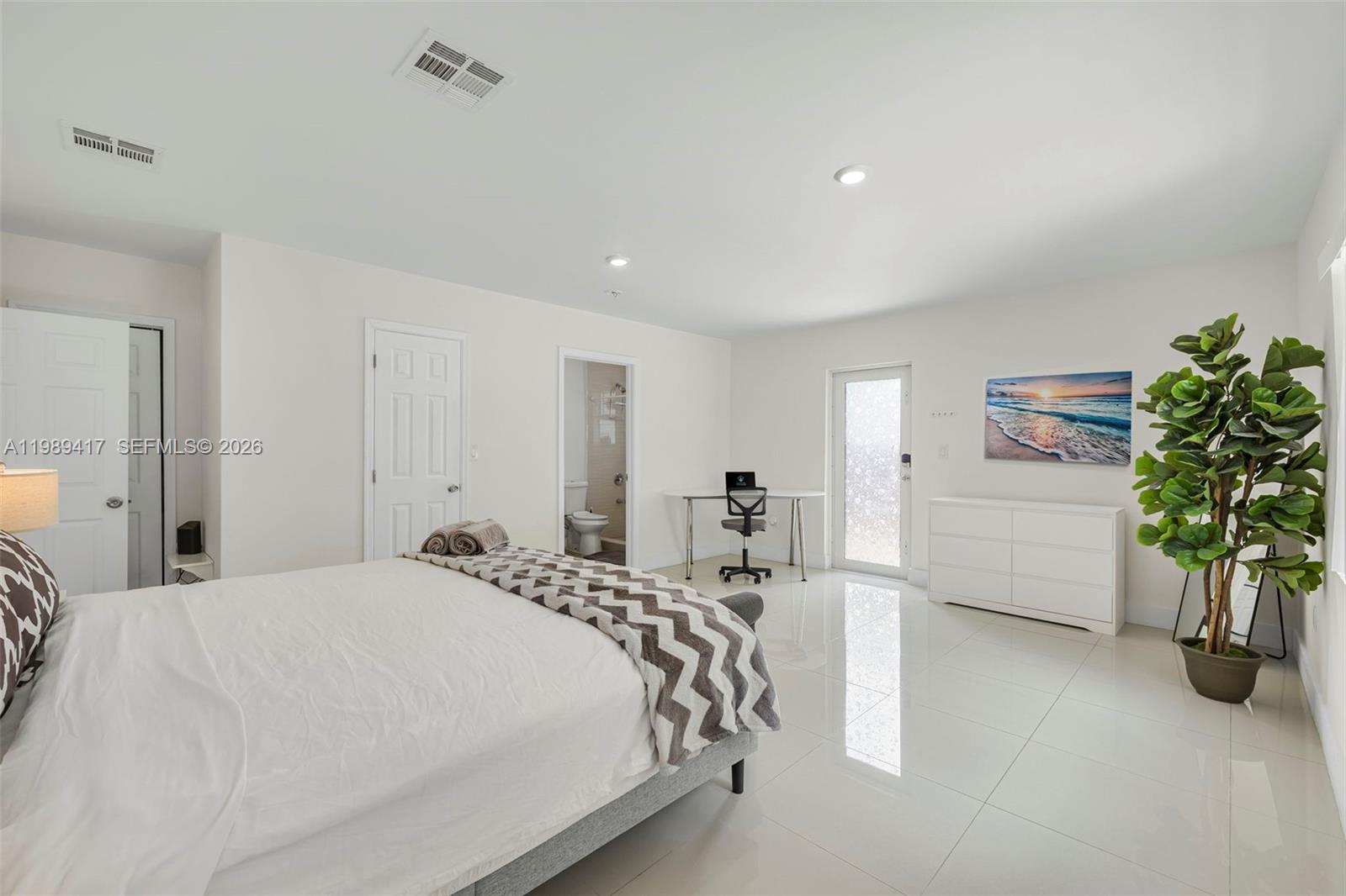 1924 Southwest 20th Street Miami, FL 33145 - Photo 25 of 68
