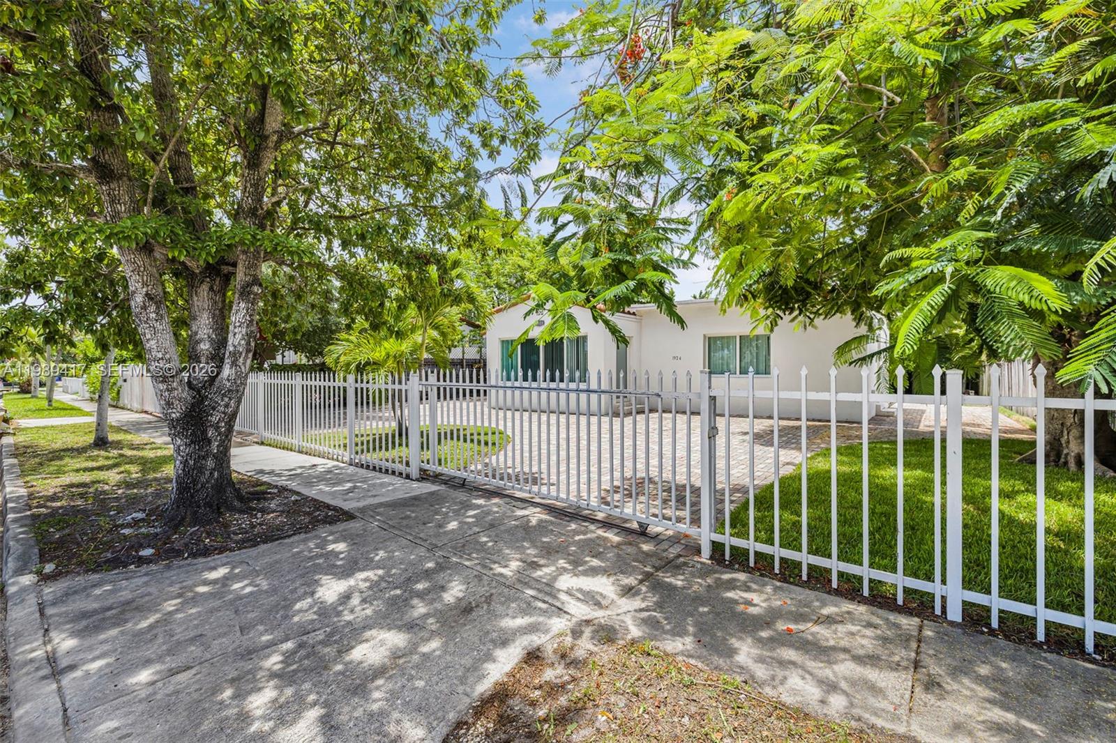 1924 Southwest 20th Street Miami, FL 33145 - Photo 53 of 68