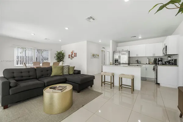 $7,500 | 1924 Southwest 20th Street, Miami, FL 33145