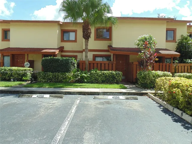 a house view with a outdoor space