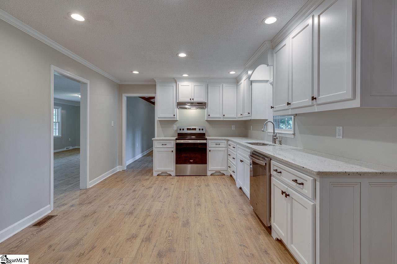 4204 Ridge Road Anderson, SC 29625 - Photo 8 of 33 Gallery Image 8