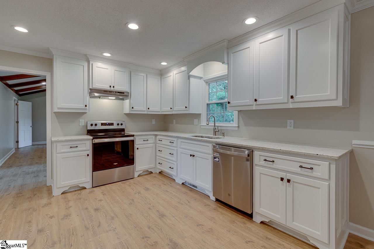 4204 Ridge Road Anderson, SC 29625 - Photo 9 of 33 Gallery Image 9