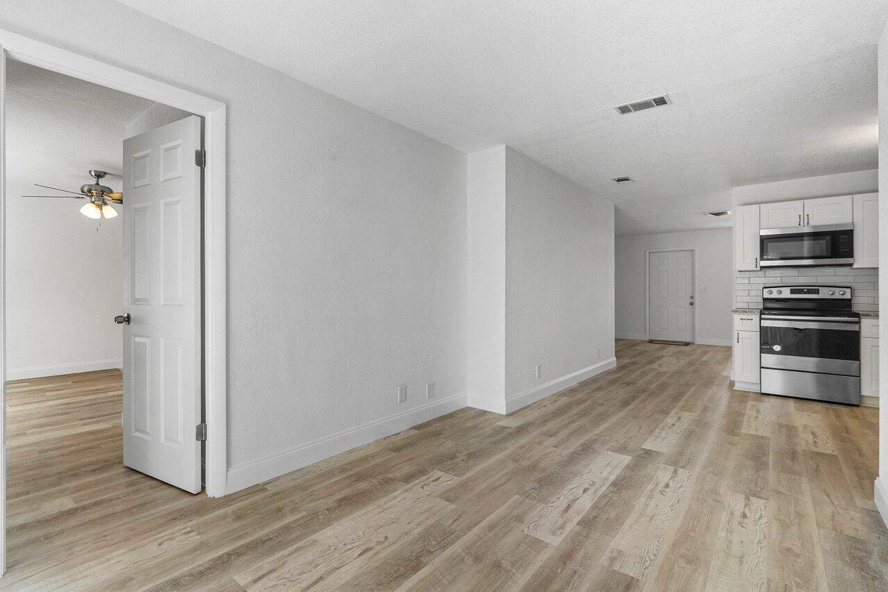 4778 Gladiator Circle Greenacres, FL 33463 - Photo 14 of 33 015-4778GladiatorCircle-Greenacres-FL-33