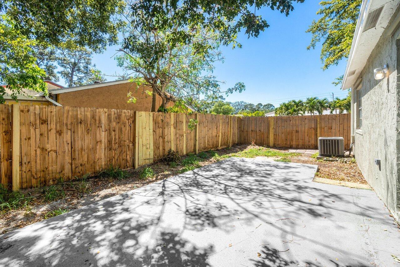 4778 Gladiator Circle Greenacres, FL 33463 - Photo 26 of 33 028-4778GladiatorCircle-Greenacres-FL-33