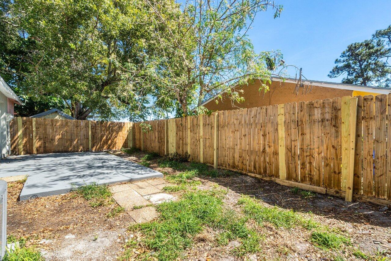 4778 Gladiator Circle Greenacres, FL 33463 - Photo 27 of 33 029-4778GladiatorCircle-Greenacres-FL-33