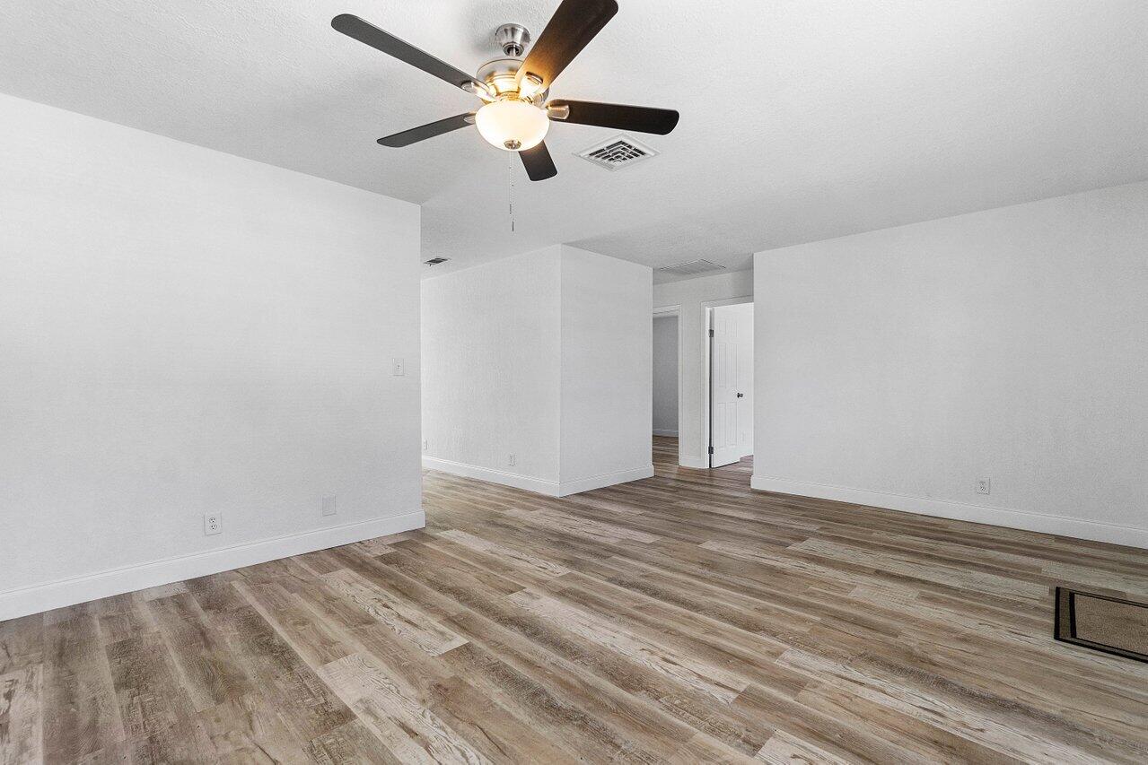 4778 Gladiator Circle Greenacres, FL 33463 - Photo 6 of 33 007-4778GladiatorCircle-Greenacres-FL-33