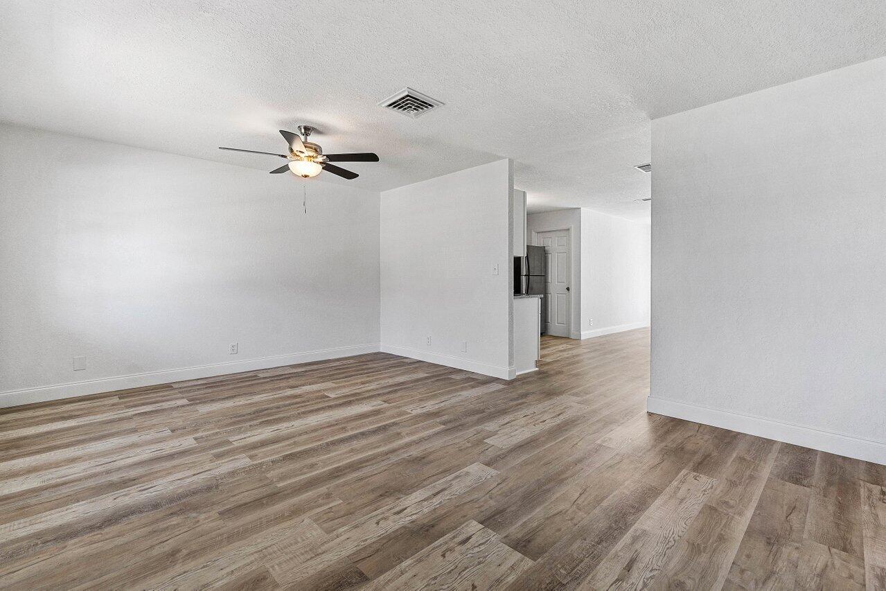 4778 Gladiator Circle Greenacres, FL 33463 - Photo 7 of 33 008-4778GladiatorCircle-Greenacres-FL-33