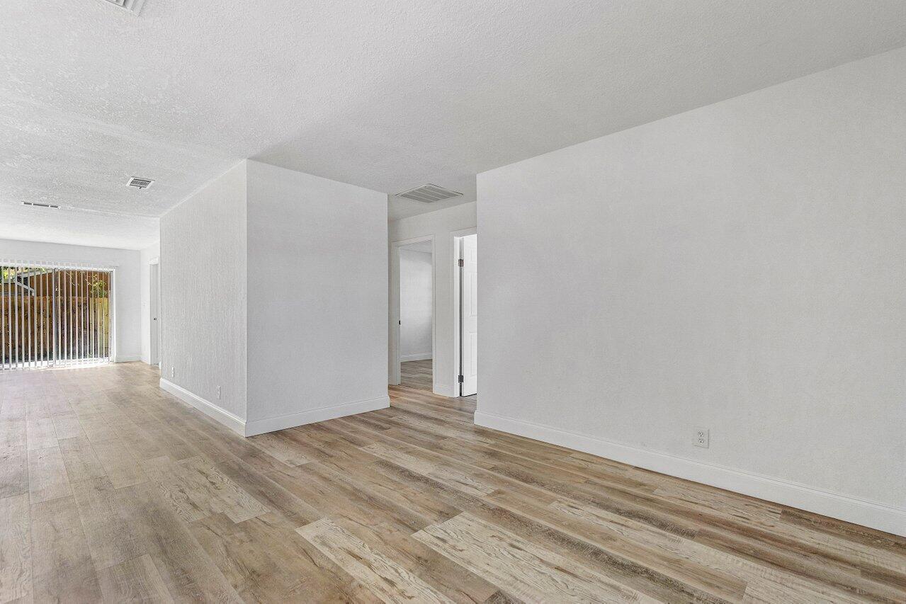 4778 Gladiator Circle Greenacres, FL 33463 - Photo 8 of 33 009-4778GladiatorCircle-Greenacres-FL-33