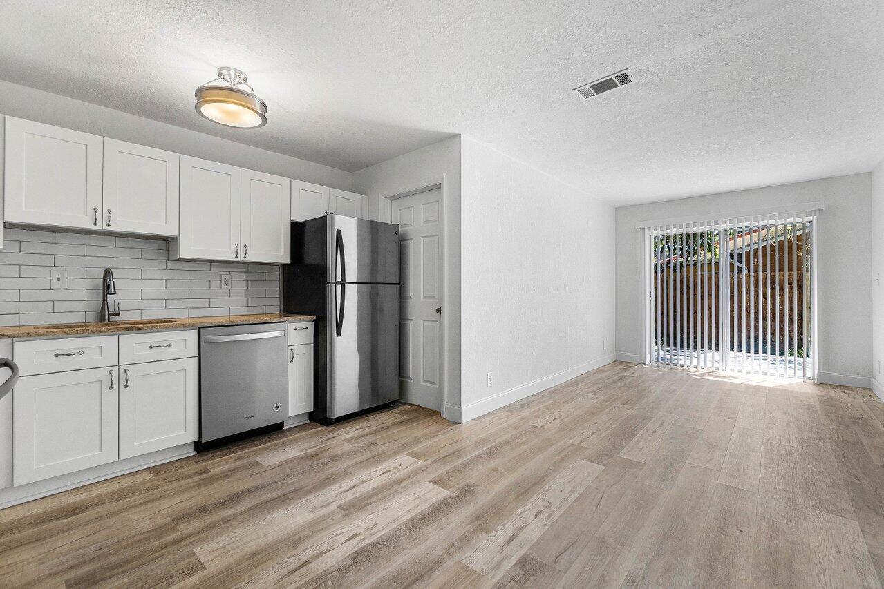 4778 Gladiator Circle Greenacres, FL 33463 - Photo 9 of 33 010-4778GladiatorCircle-Greenacres-FL-33