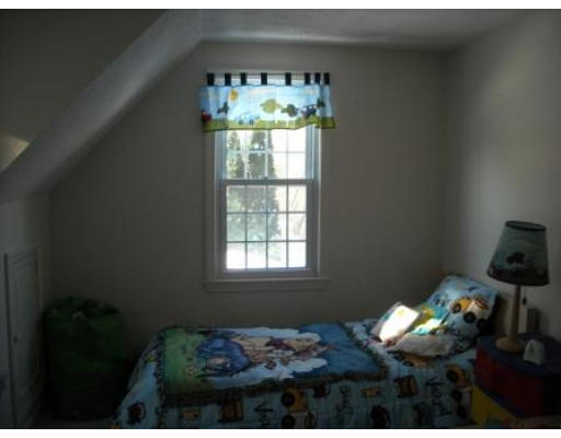 175 Old Oaken Bucket Road Scituate, MA 02066 - Photo 7 of 13 Gallery Image 7