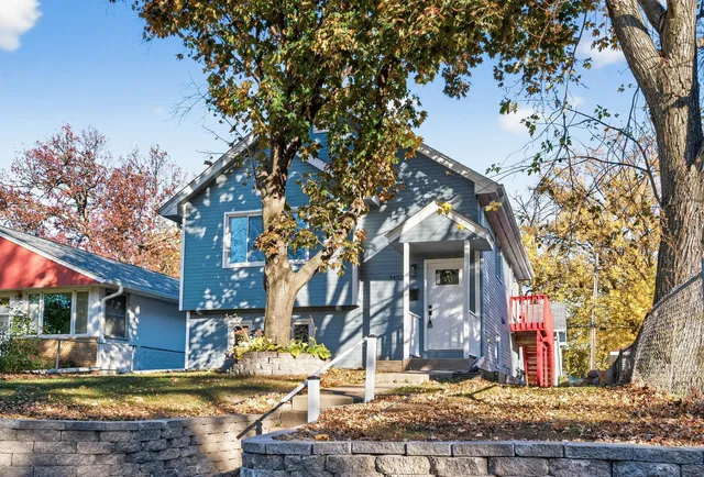 $347,500 | 3432 Lee Avenue North, Crystal, MN 55422