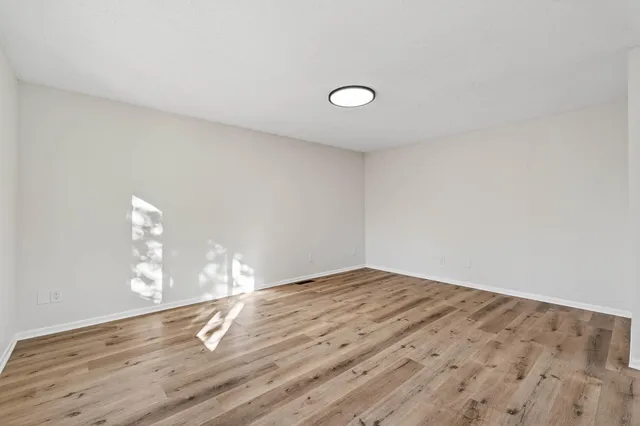 $347,500 | 3432 Lee Avenue North, Crystal, MN 55422