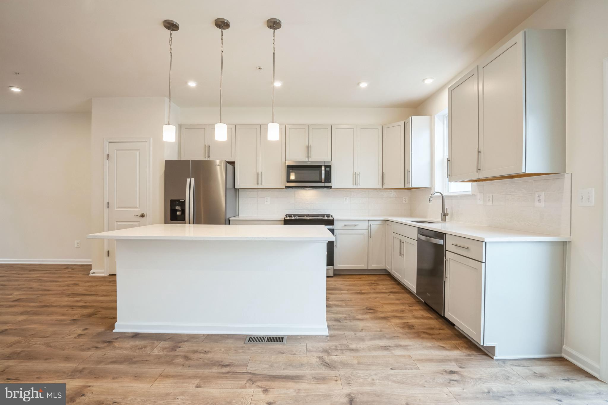 304 Riverside Drive Cambridge, MD 21613 - Photo 4 of 29 Gallery Image 4