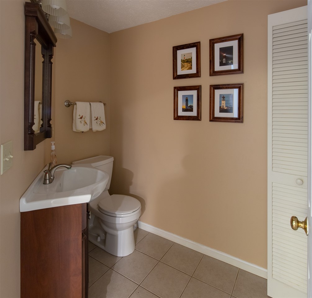 371 Winding Pond Road, Unit 371 Londonderry, NH 03053 - Photo 19 of 40 Gallery Image 19