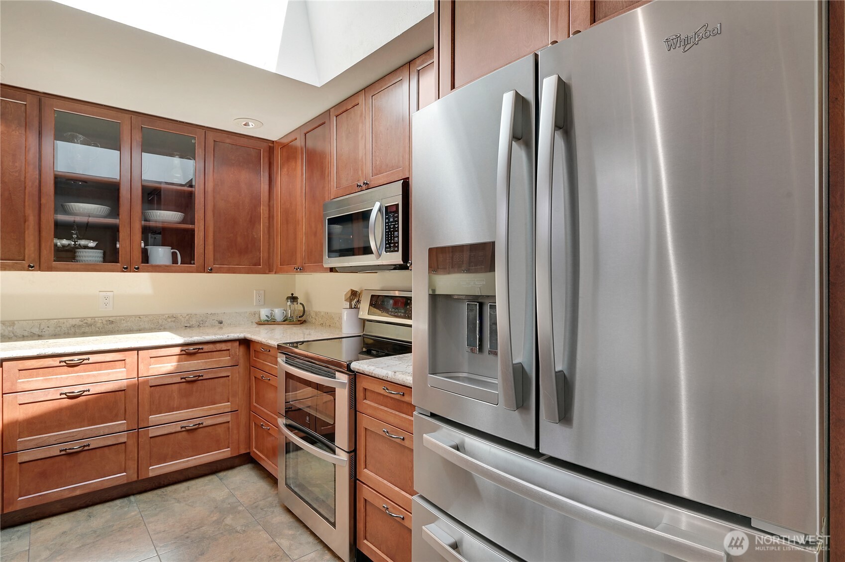 10157 Northeast 200th Street Bothell, WA 98011 - Photo 8 of 38