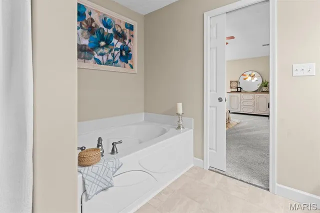 $390,000 | 3108 Birmingham Drive, Glen Carbon, IL 62034