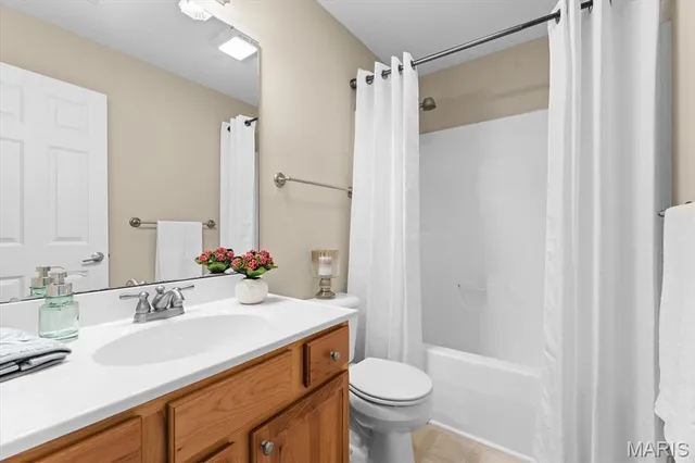 $390,000 | 3108 Birmingham Drive, Glen Carbon, IL 62034