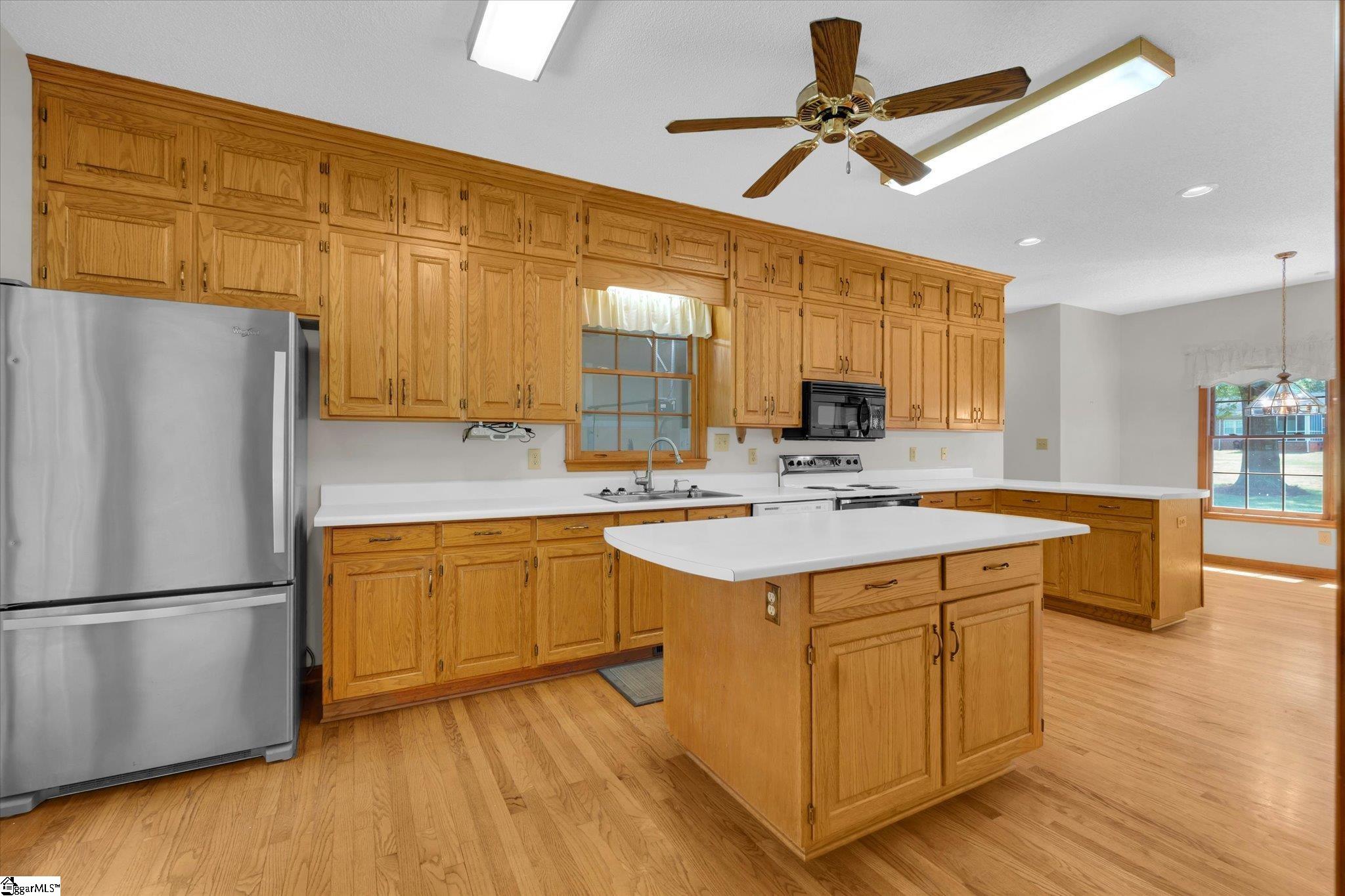 304 Dixon Street Clinton, SC 29325 - Photo 12 of 49