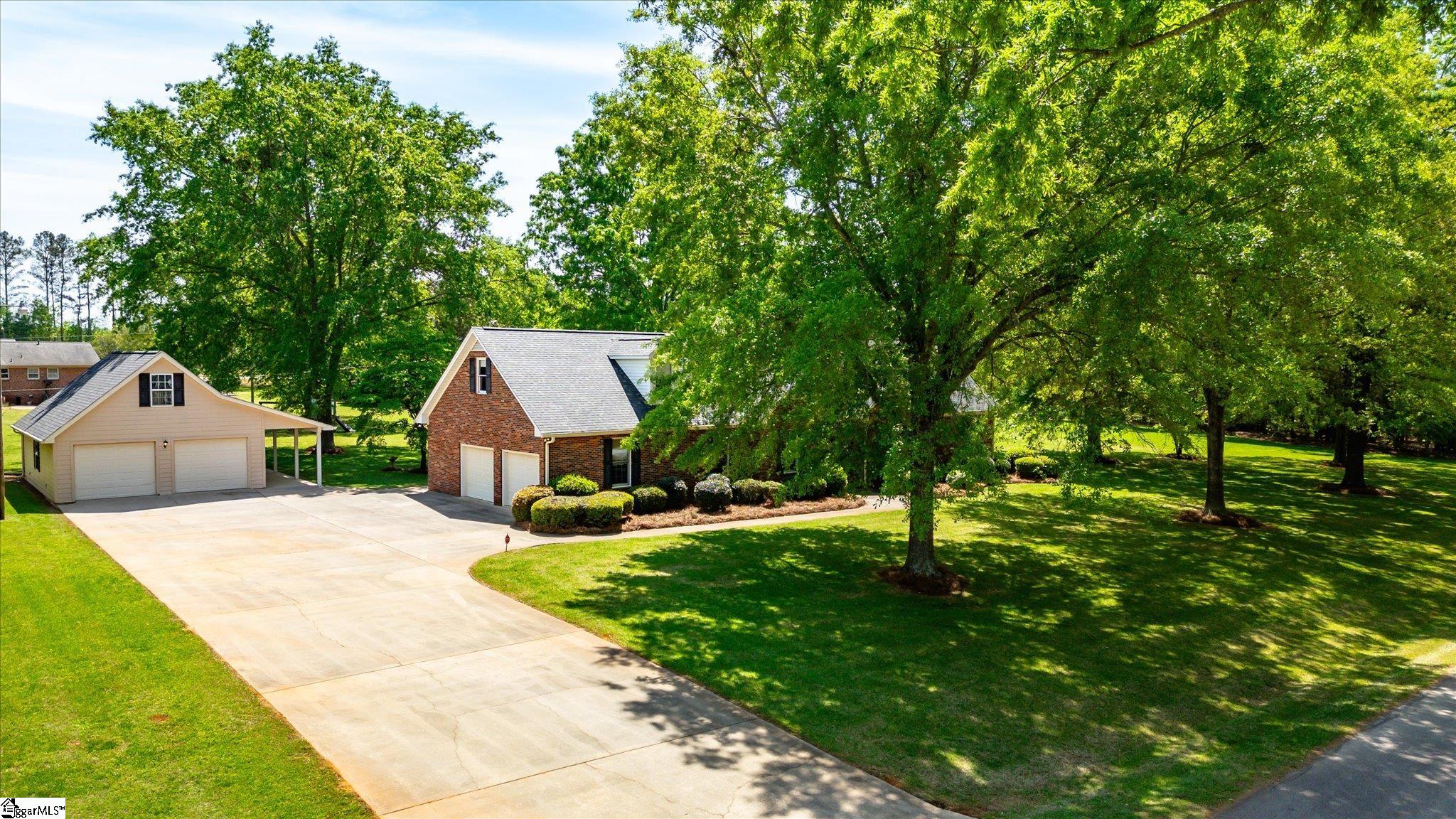 304 Dixon Street Clinton, SC 29325 - Photo 42 of 49