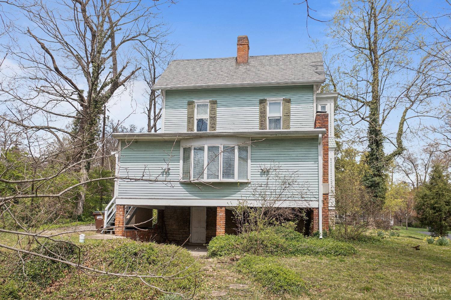 325 Reily Road Wyoming, OH 45215 - Photo 4 of 44