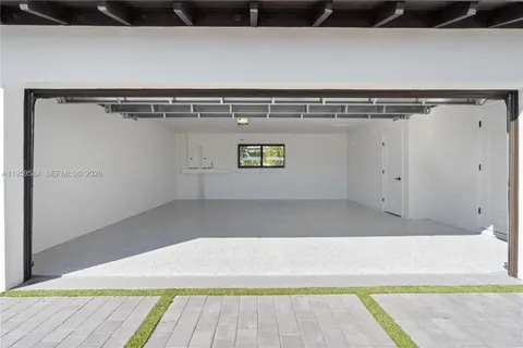 a view of a room with an empty space
