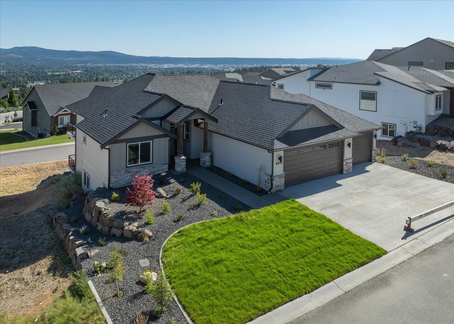 8930 East Ridgeline Lane Spokane, WA 99217 - Photo 2 of 46