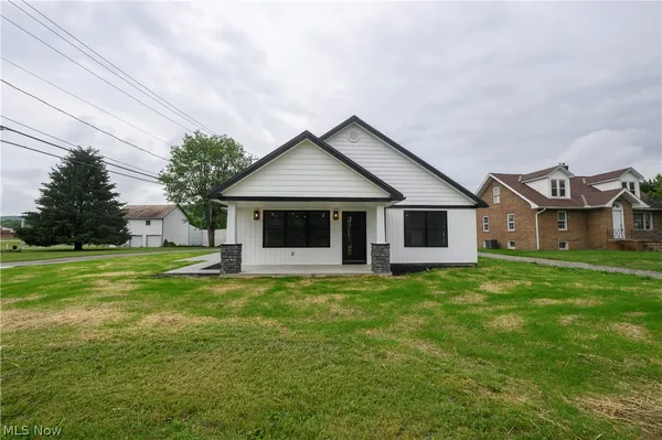 $339,900 | 1545 Roanoke Avenue, Uhrichsville, OH 44683