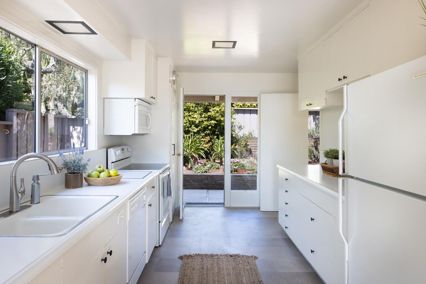 3199 Cortez Road Pebble Beach, CA 93953 - Photo 18 of 34 Gallery Image 18