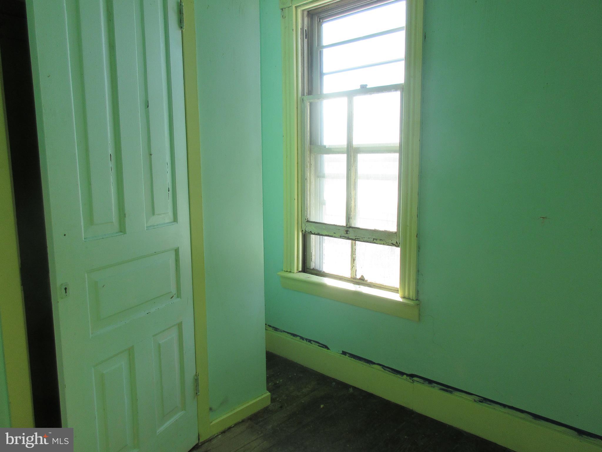 2134 Kutztown Road Reading, PA 19605 - Photo 6 of 11 Gallery Image 6