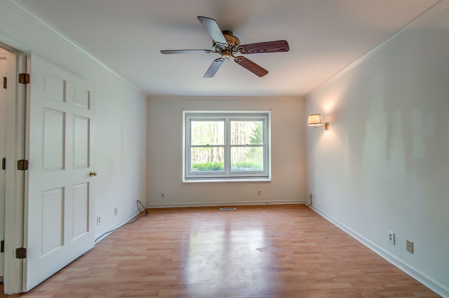1136 Dora Whitley Road Franklin, TN 37064 - Photo 18 of 37 a view of an empty room with a window