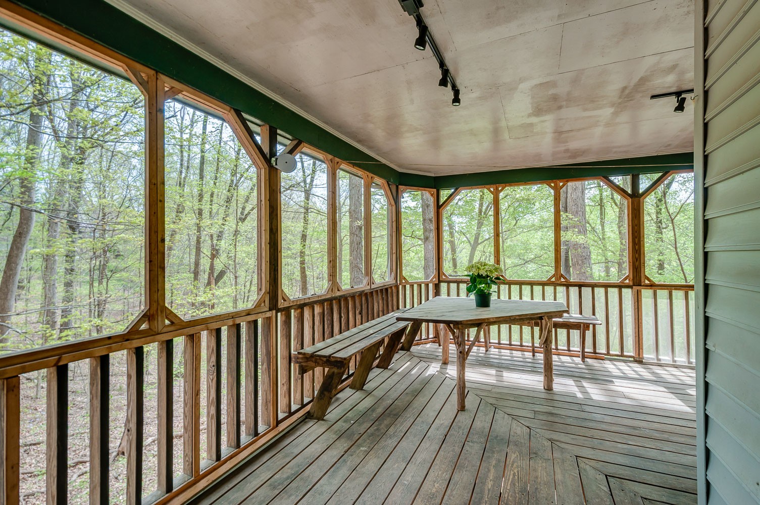 1136 Dora Whitley Road Franklin, TN 37064 - Photo 31 of 37 a view of a balcony with furniture