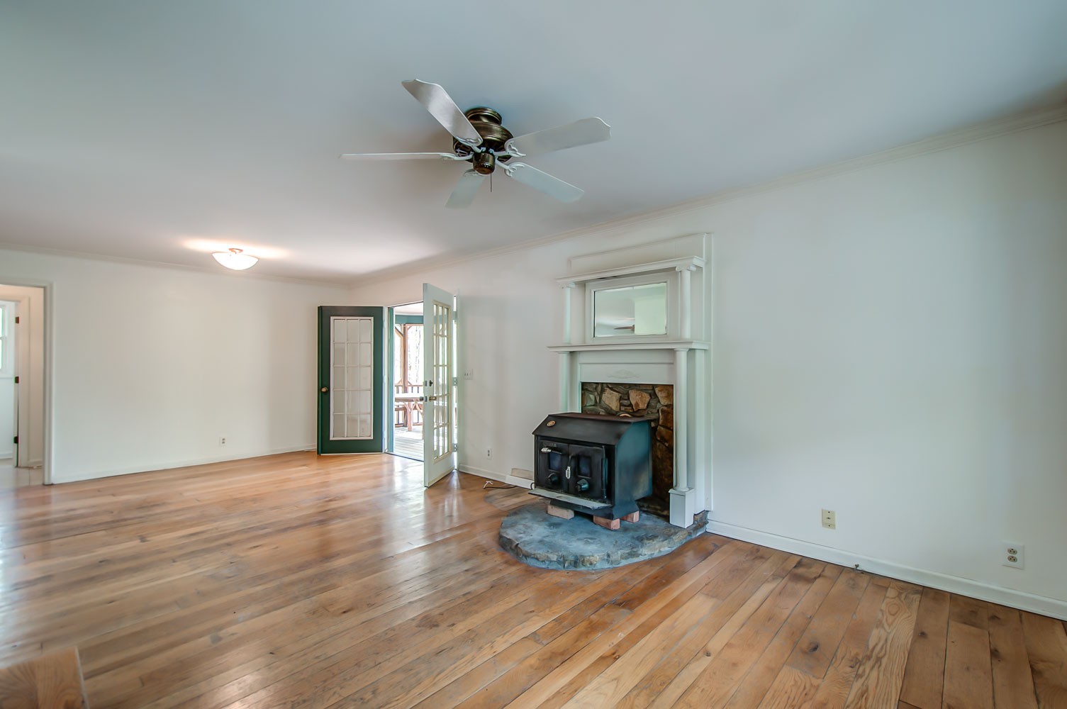 1136 Dora Whitley Road Franklin, TN 37064 - Photo 9 of 37 a view of empty room with wooden floor and fan