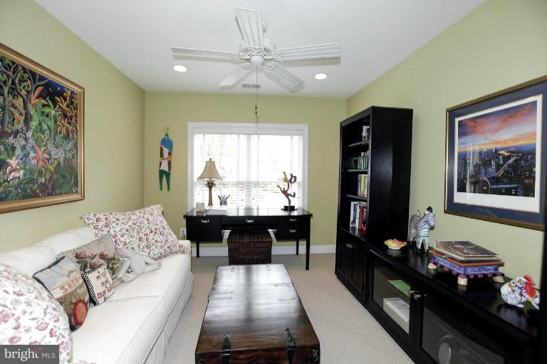 5204 Wissioming Road Bethesda, MD 20816 - Photo 2 of 18 Bedroom