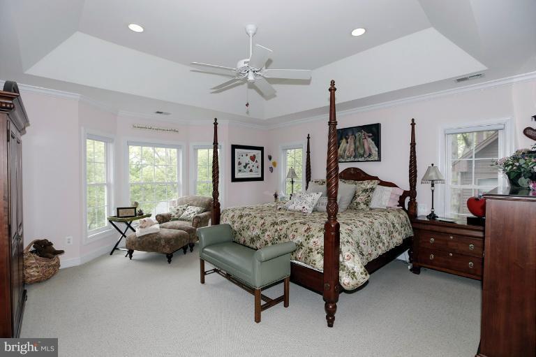 5204 Wissioming Road Bethesda, MD 20816 - Photo 5 of 18 Bedroom (Master)