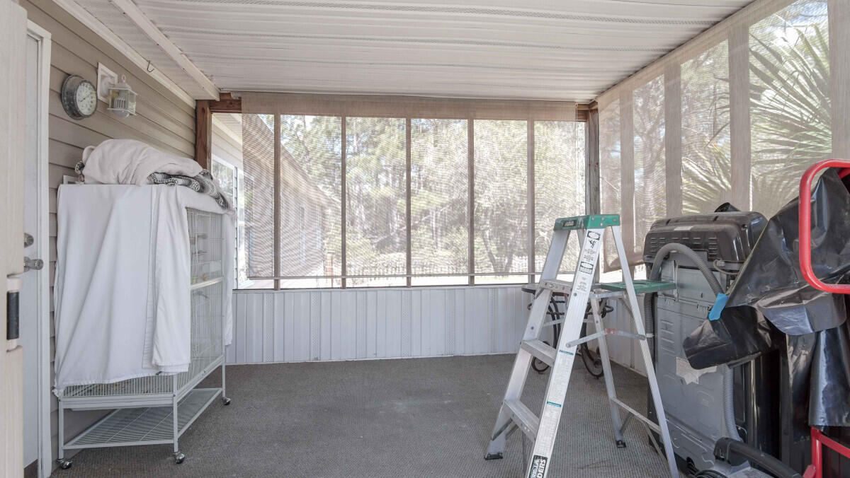 119 Edgewood Terrace Santa Rosa Beach, FL 32459 - Photo 22 of 23 a view of a room with gym equipment