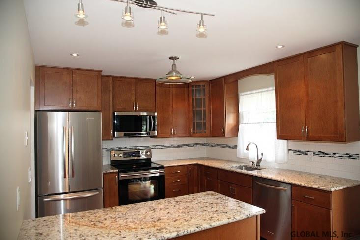 48 Abby Road Colonie, NY 12110 - Photo 2 of 25 Photo 2