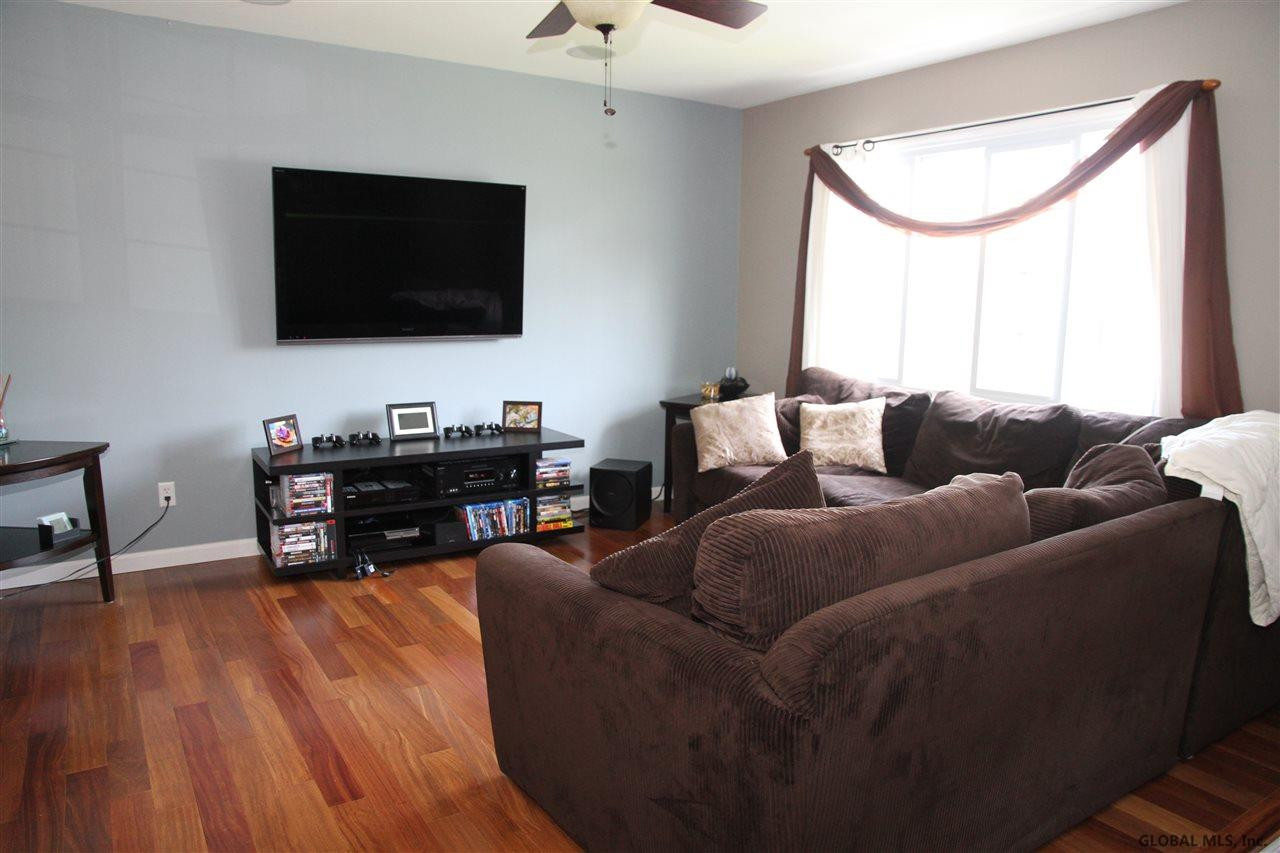 48 Abby Road Colonie, NY 12110 - Photo 10 of 25 Photo 10