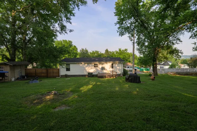 $262,400 | 236 Cornwell Avenue, Watertown, TN 37184